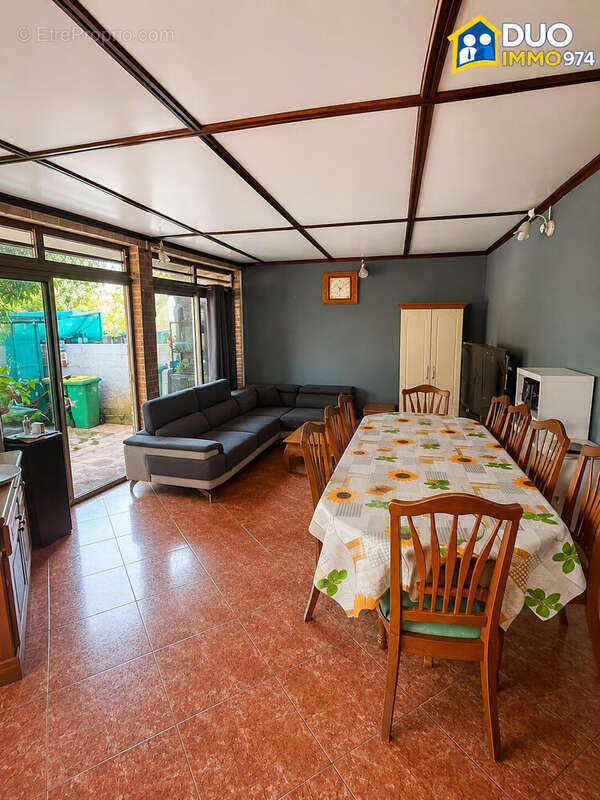 Maison 102 m² à Saint-Louis  - photo 2
