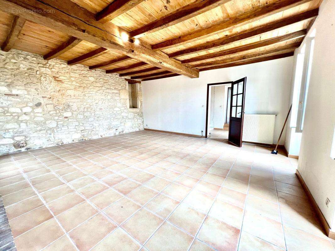 Maison à MONTPEYROUX