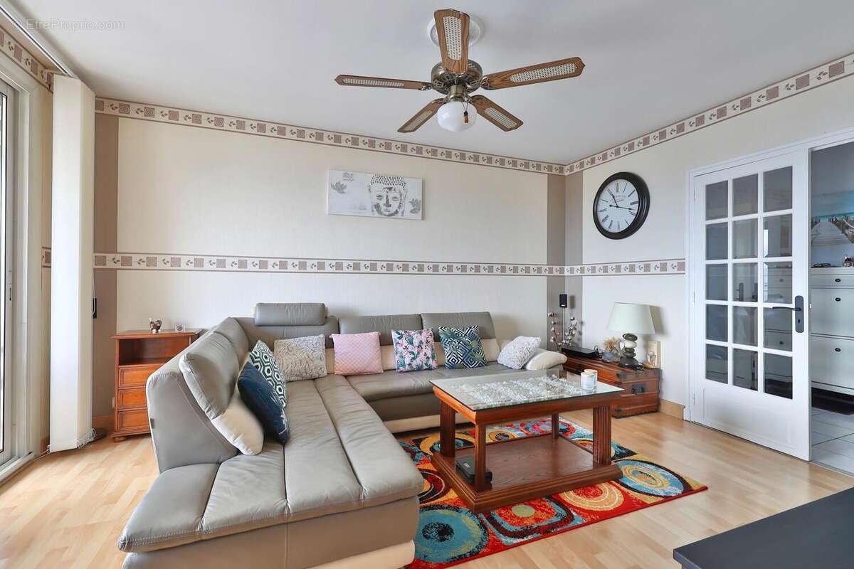 Photo 3 - Appartement à BRON