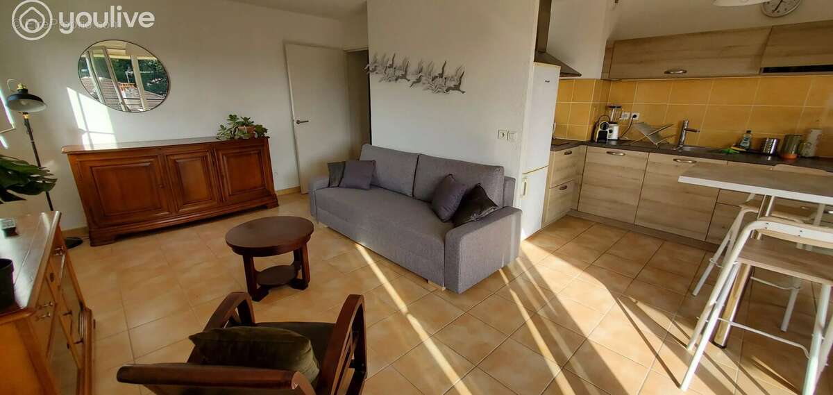 Charmant appartement T3 avec terrasse à Arles - photo 2
