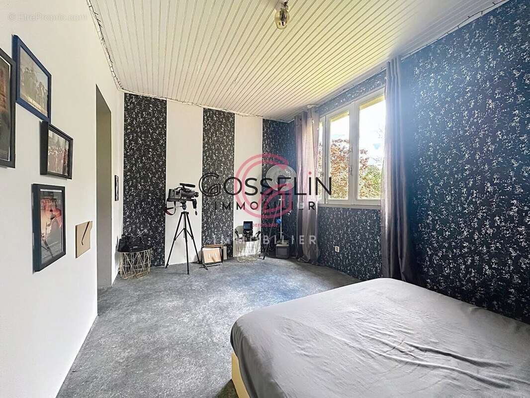 Maison Familiale de 255m2 sur 5000m2 de Terrain - photo 9