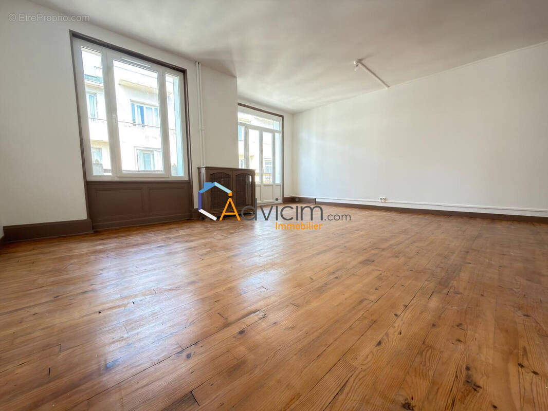 Appartement à SAINT-ETIENNE