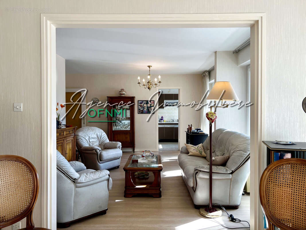 Appartement à SAINT-ETIENNE