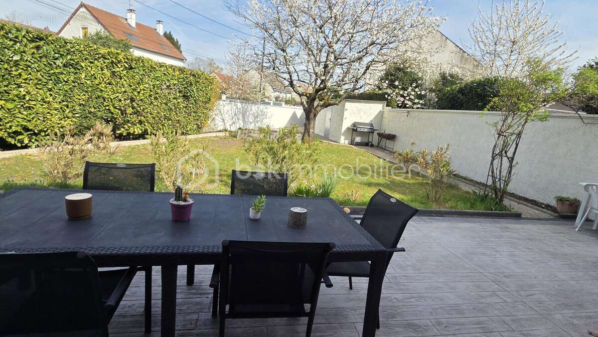 Maison à GRETZ-ARMAINVILLIERS