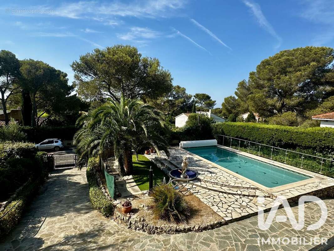 Photo 3 - Maison à SAINT-RAPHAEL