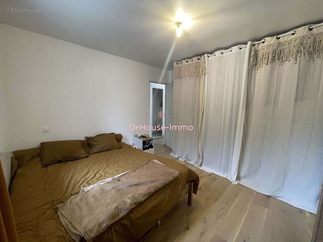 Maison à SAINT-ESTEVE