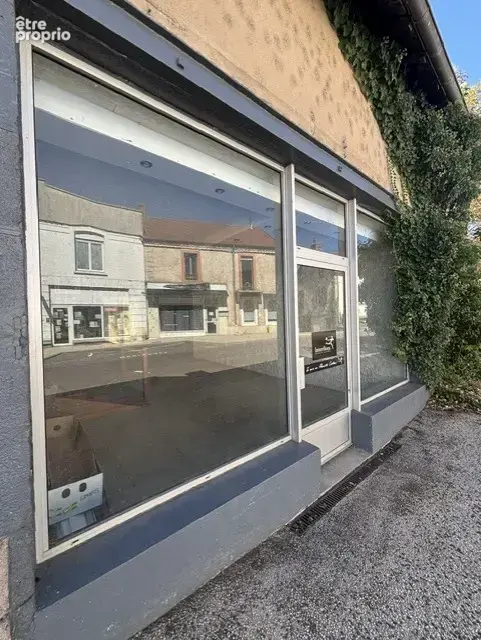 EXCLUSIVITE à ETANG SUR ARROUX, immeuble à usage professionnel en centre bourg à rénover. - photo 2