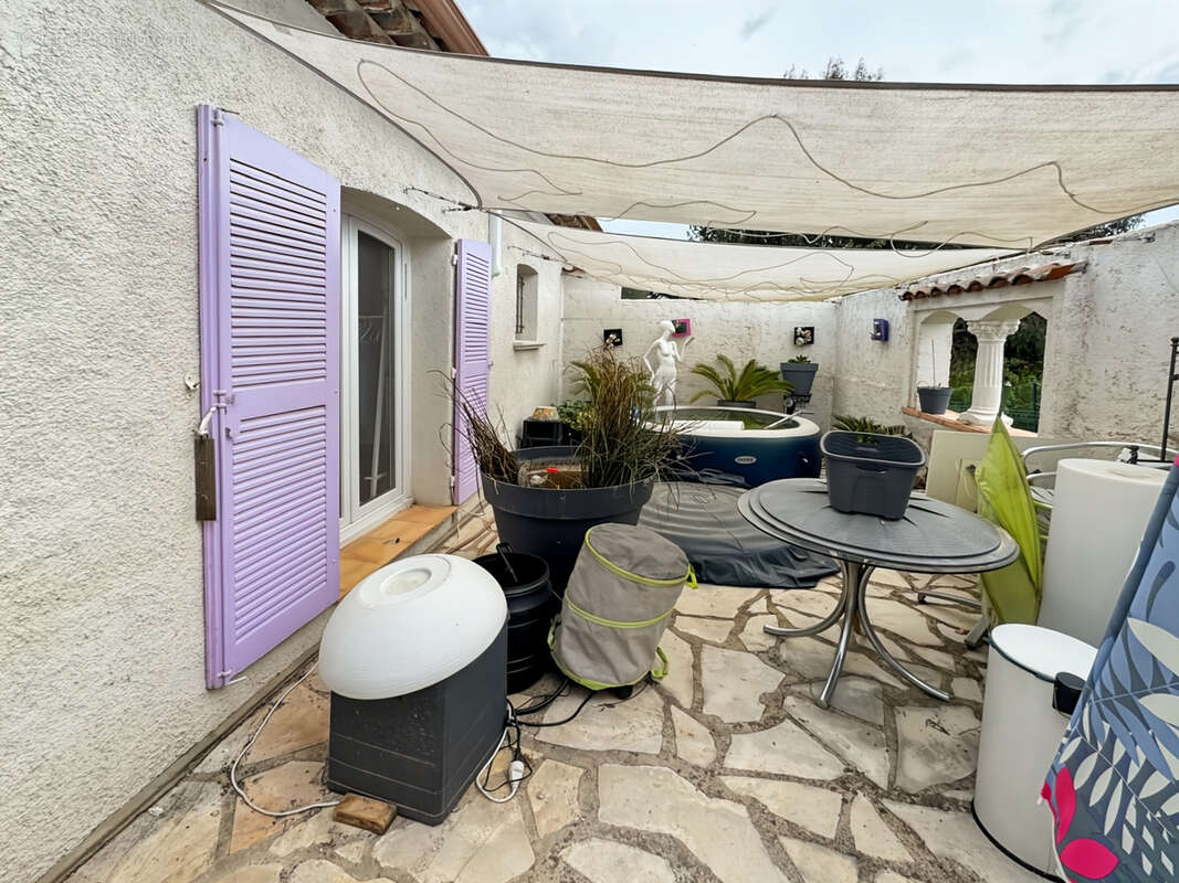 Maison à MONTAUROUX