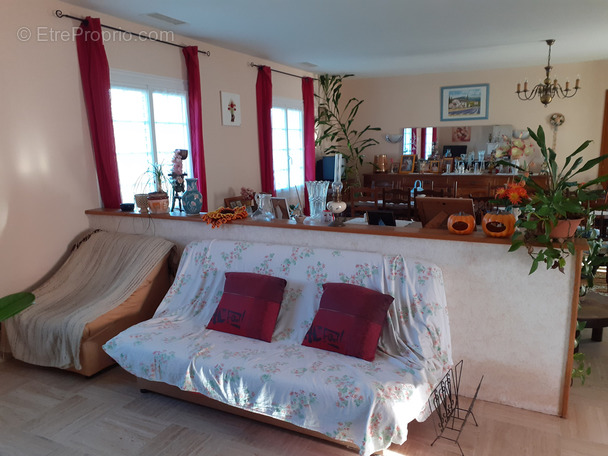 Maison à SAINT-JEAN-D&#039;ANGELY