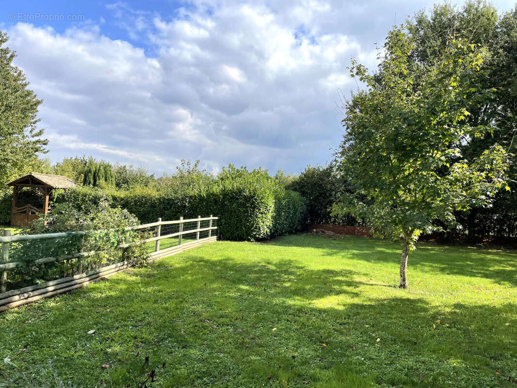 JARDIN - Maison à LORIGNE