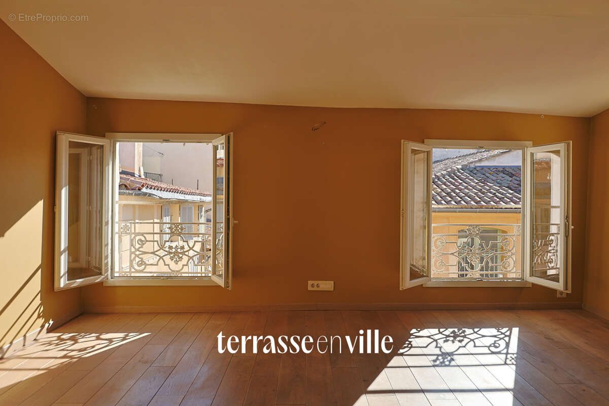 Appartement à AIX-EN-PROVENCE