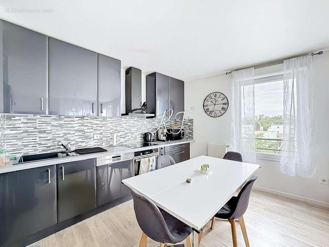 Photo 2 - Appartement à ERAGNY