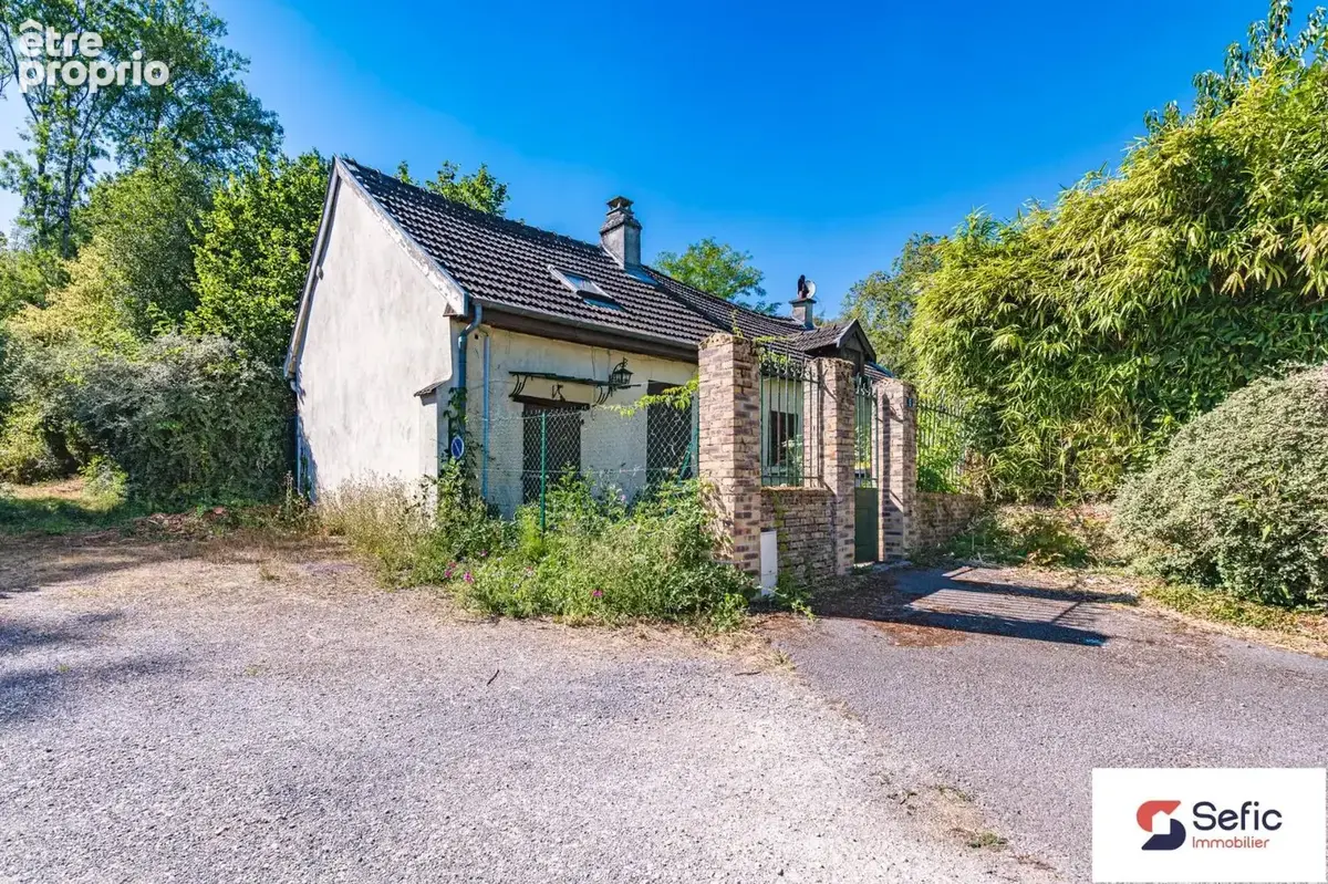   - Maison à VILLE-EN-SELVE