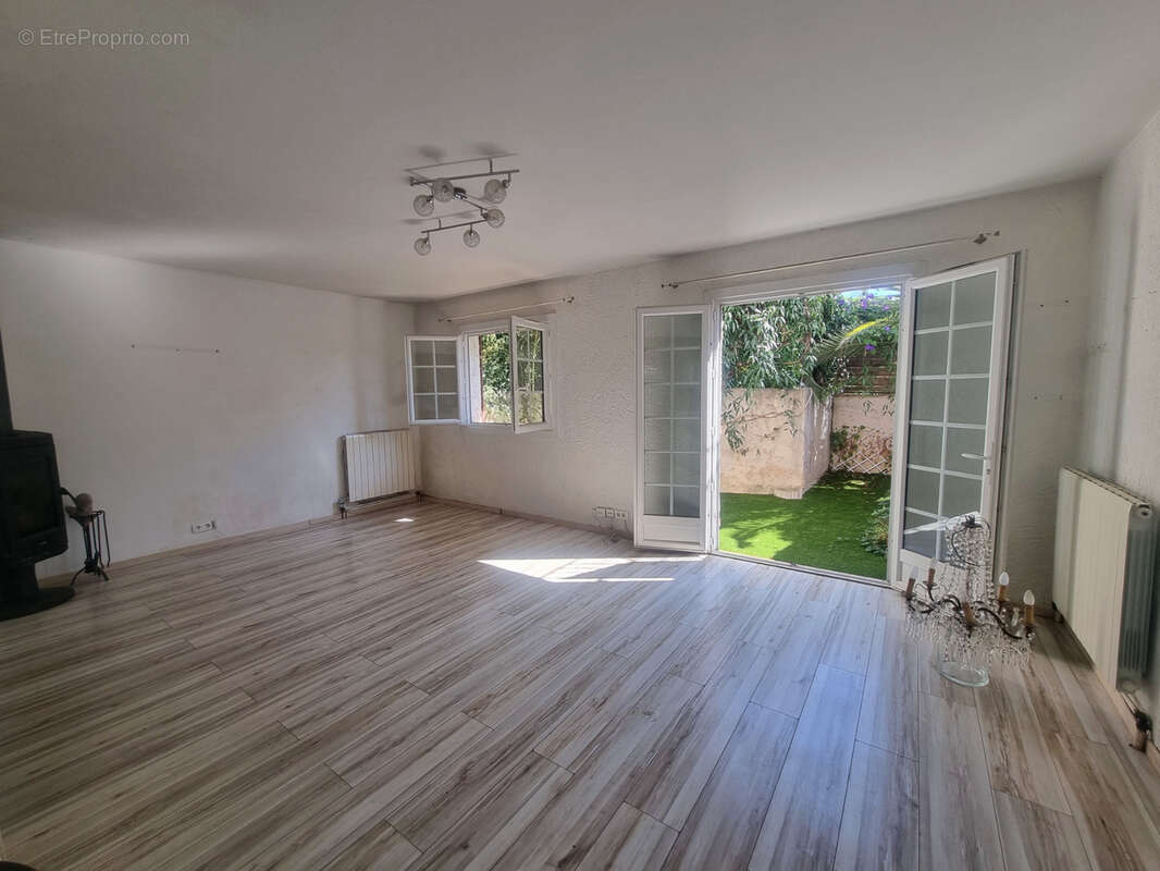 Maison à VILLENEUVE-LOUBET