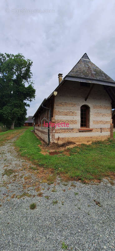 Maison à GONNEVILLE-LA-MALLET