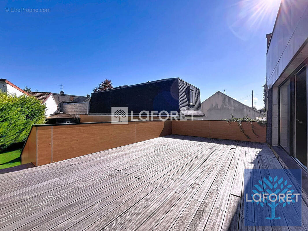 Maison à VIGNEUX-SUR-SEINE