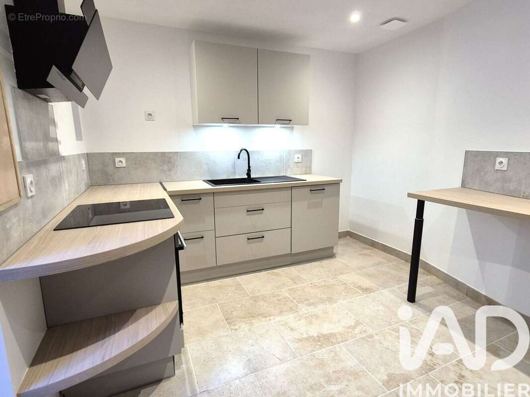 Photo 2 - Appartement à BAGNOLS-SUR-CEZE