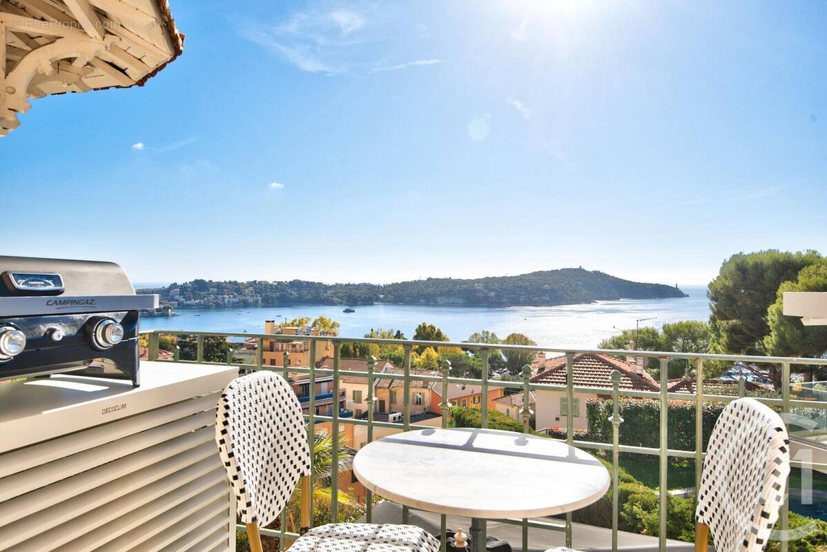 Appartement à VILLEFRANCHE-SUR-MER