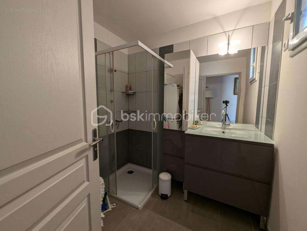 Maison à MONTPEYROUX