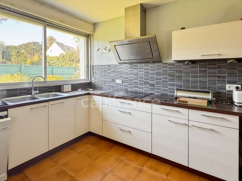 Maison à LE RELECQ-KERHUON