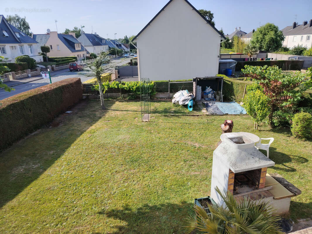 Maison à SAINT-ERBLON