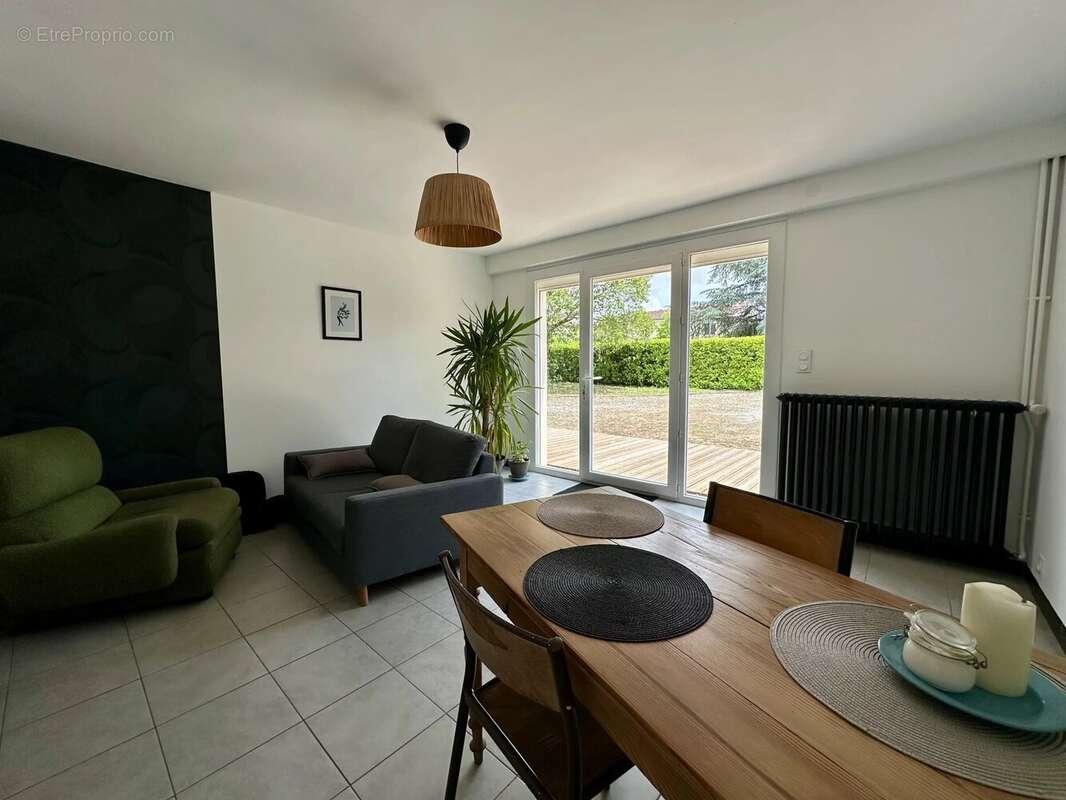 Appartement à VENERQUE