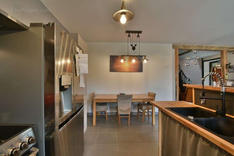 Maison à SAINT-LEGER-MAGNAZEIX