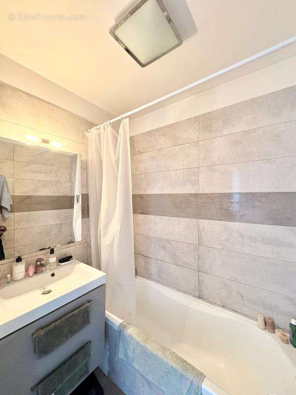 Appartement à ROQUEBRUNE-CAP-MARTIN