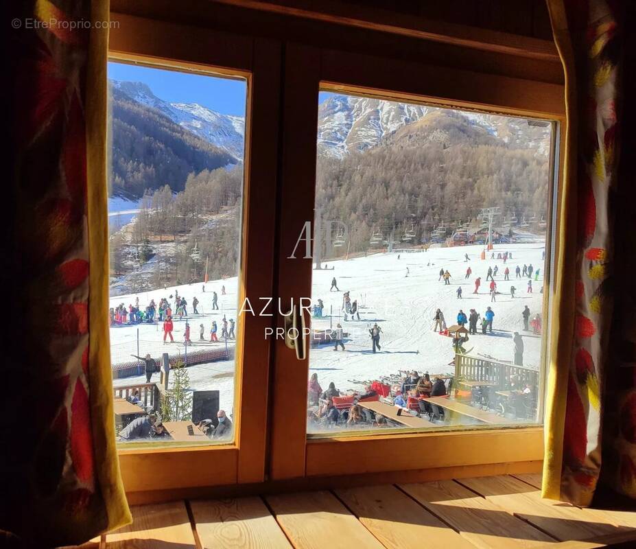 Commerce à SAINT-ETIENNE-DE-TINEE