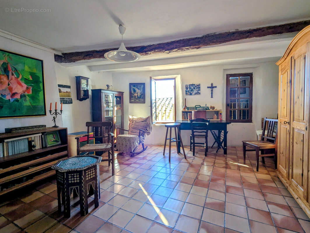 Maison à PARAZA