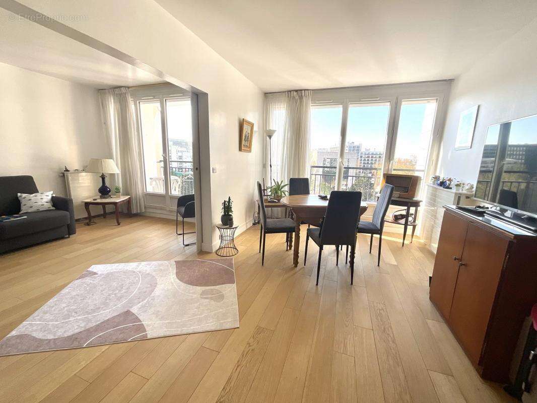 Appartement à MONTROUGE