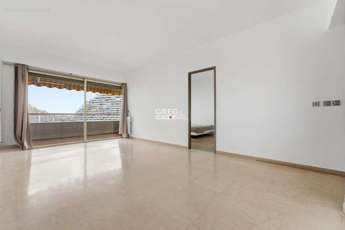 Appartement à VILLENEUVE-LOUBET