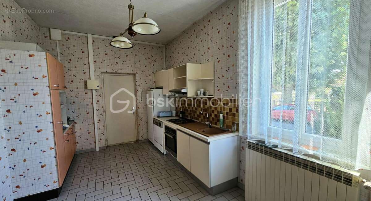Maison de plain-pied avec sous-sol complet, garage et terrain – Fort potentiel à Roanne - particuliers ou professionnels pour di - photo 3