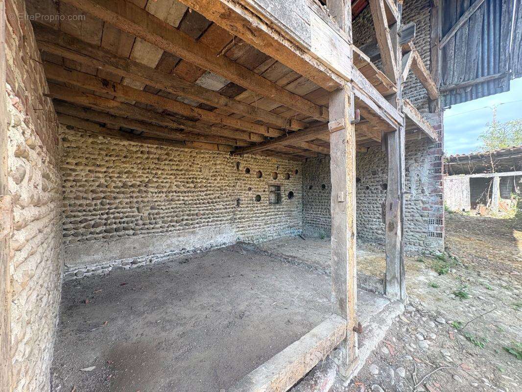 Maison à rénover avec dépendances et 16 870m2 de terrain Proche de AIRE SUR L'ADOUR (40) - photo 16