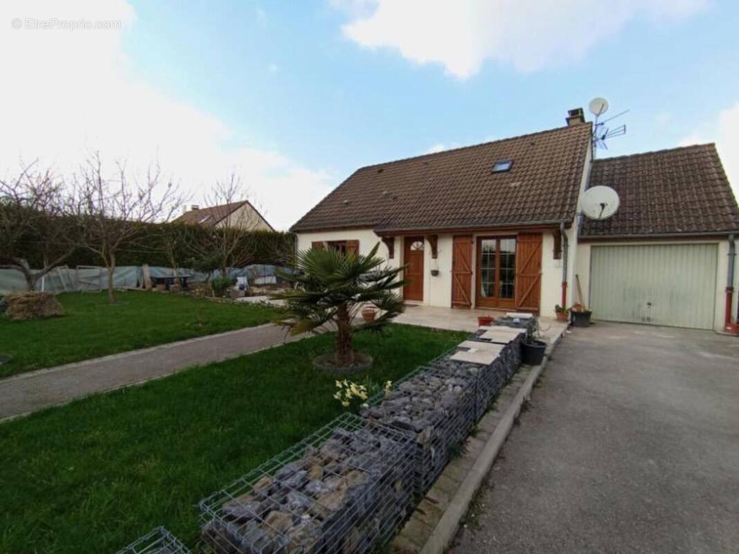 Photo 1 - Maison à SAINT-ANDRE-LES-VERGERS