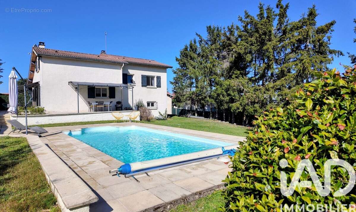 Photo 3 - Maison à SAINT-BONNET-LES-OULES