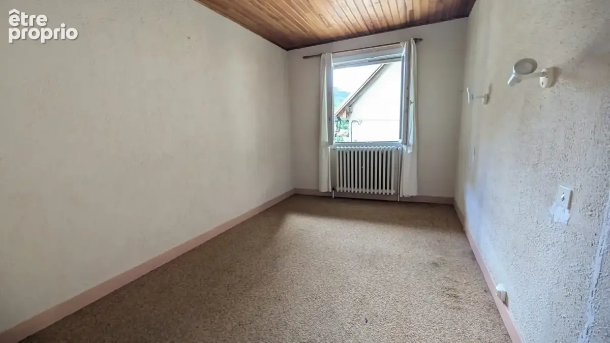 Pelvoux : Beau potentiel pour ce T3 duplex - photo 7