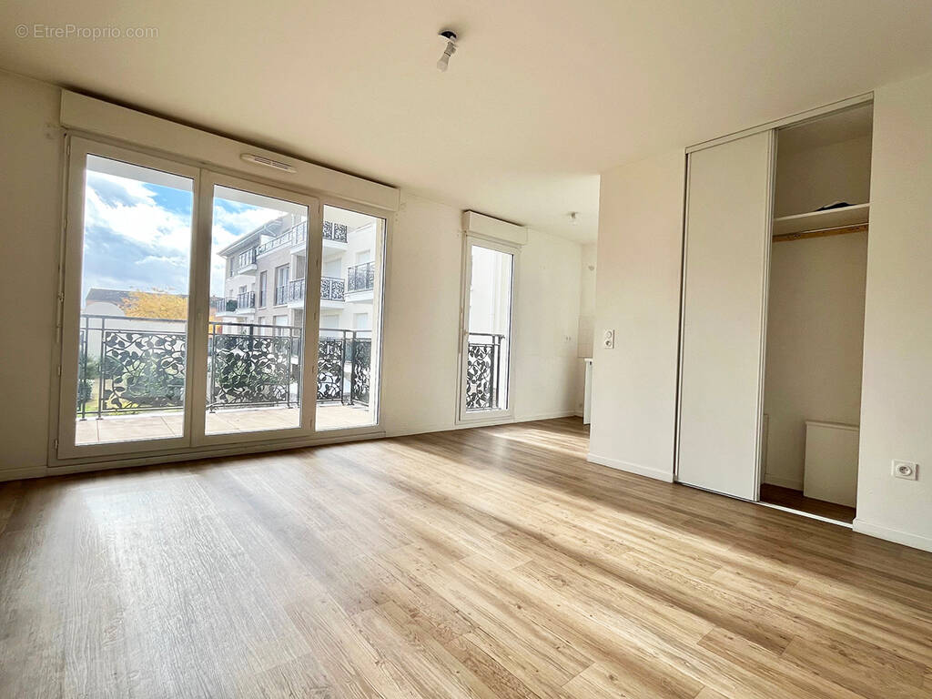 Appartement à JOUY-LE-MOUTIER