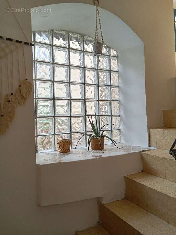 Maison de village avec terrasse et vue imprenable sur la montagne. - photo 10