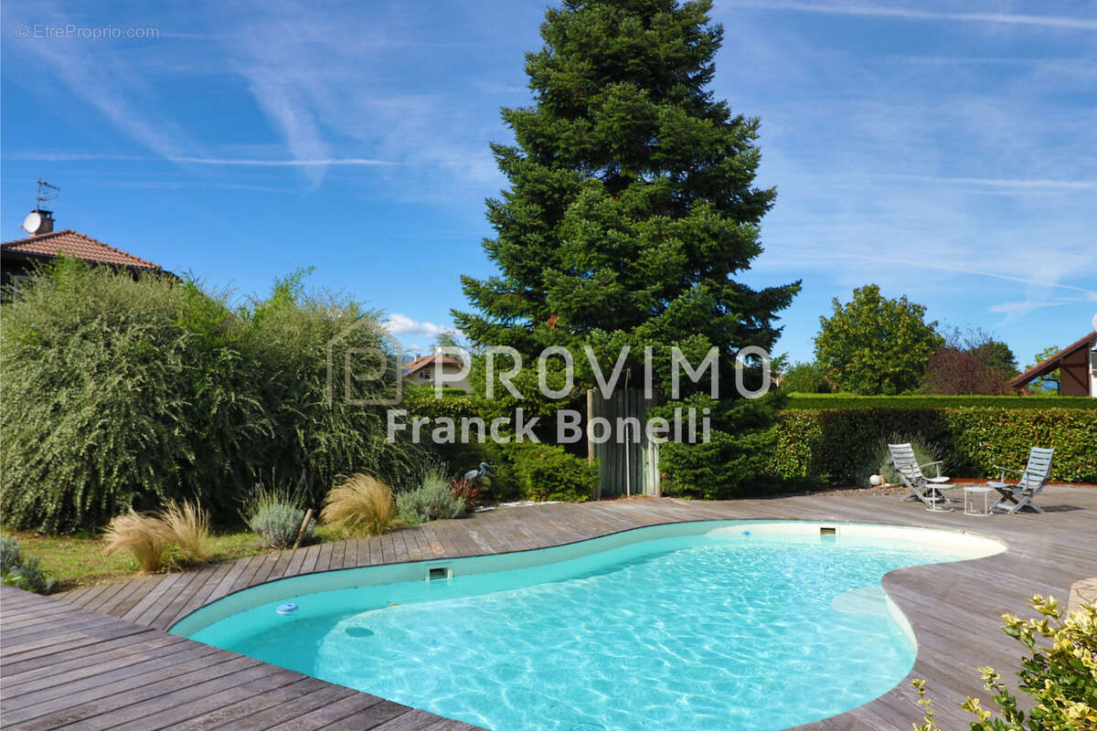 Maison à SAINT-JULIEN-EN-GENEVOIS