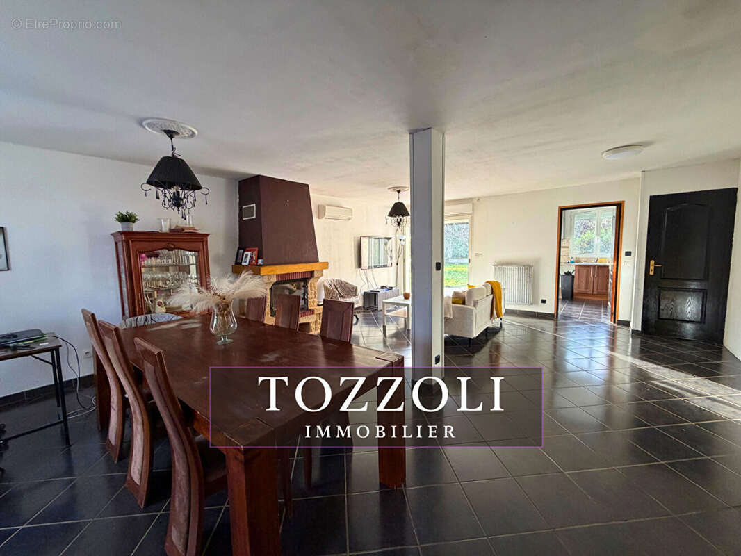 Maison à LA VERPILLIERE