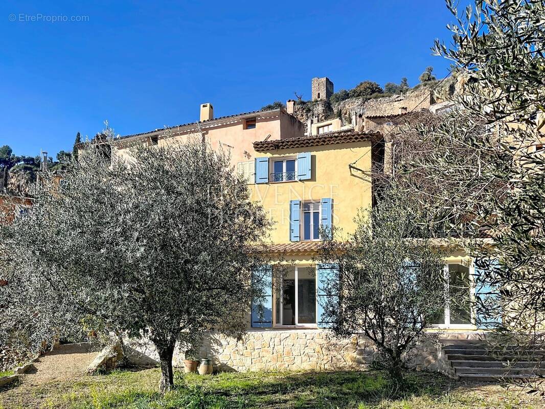 Maison à COTIGNAC