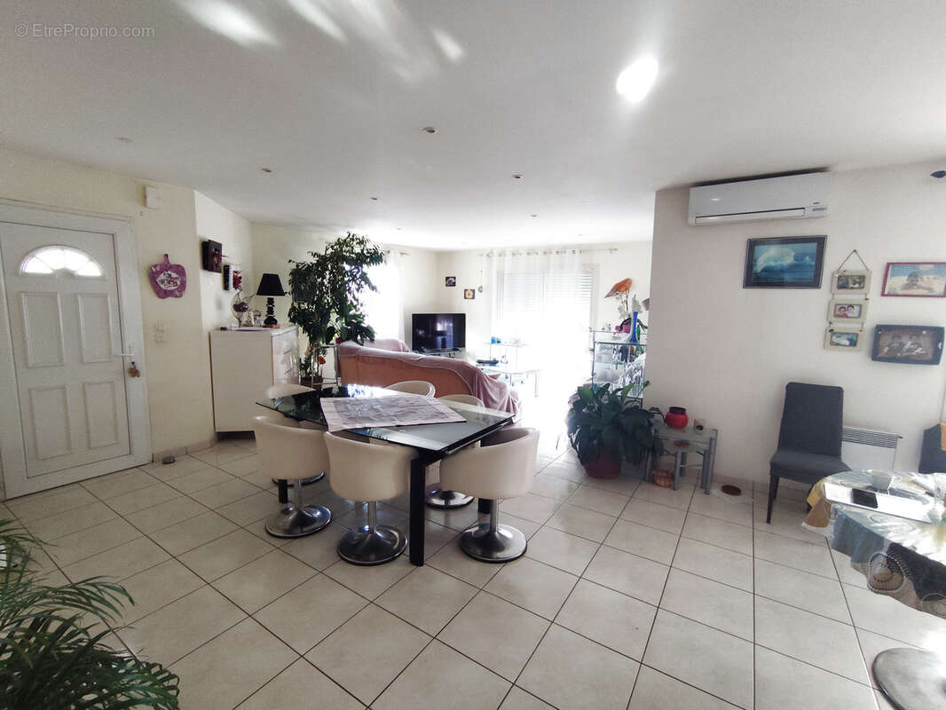 Maison à SAINT-JEAN-LASSEILLE