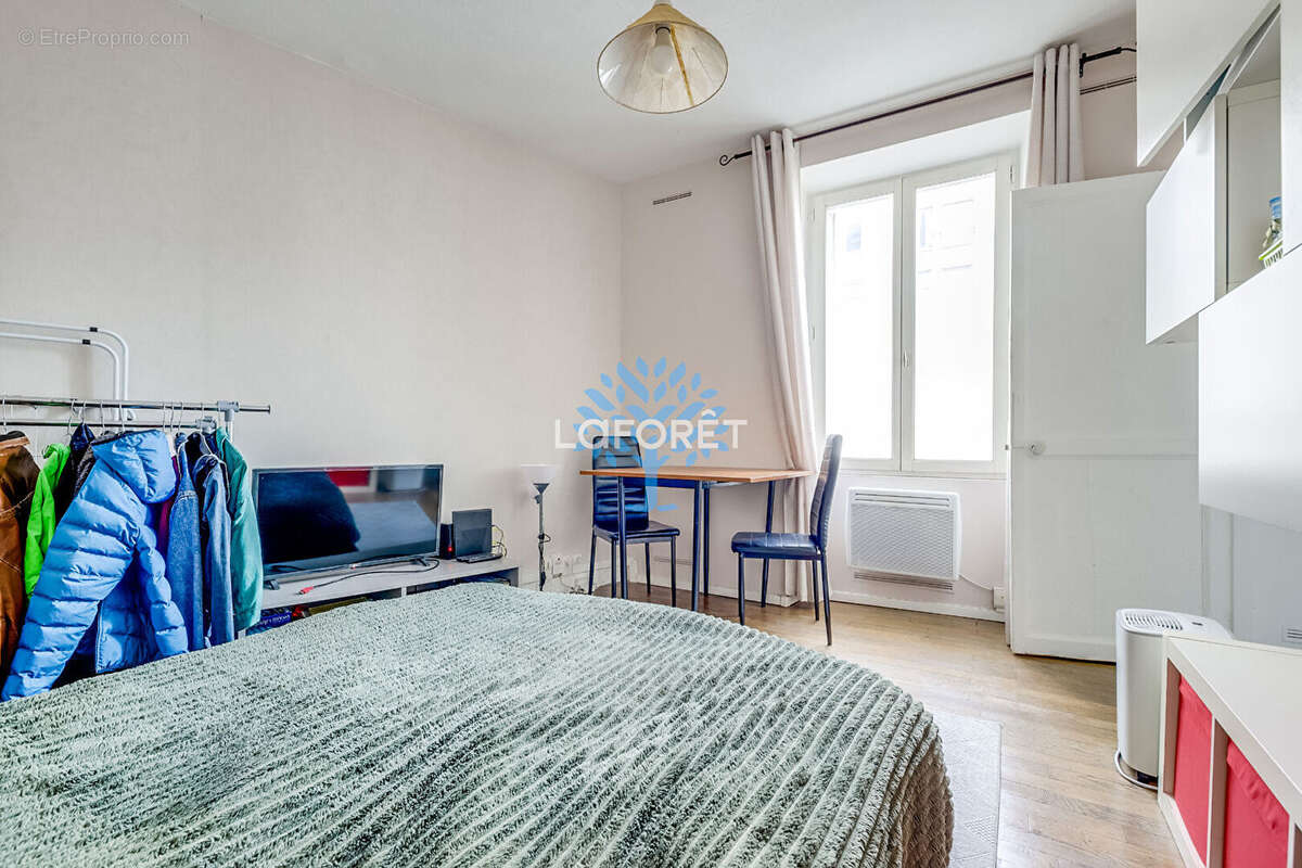 Appartement à PARIS-20E