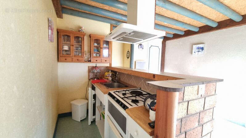 Maison à SAINT-BONNET-DES-QUARTS