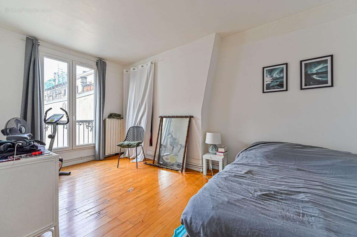 Appartement à PARIS-18E
