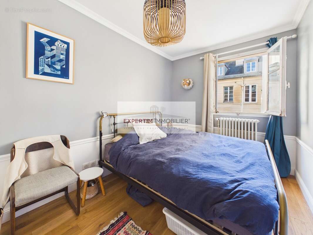 Appartement à VERSAILLES