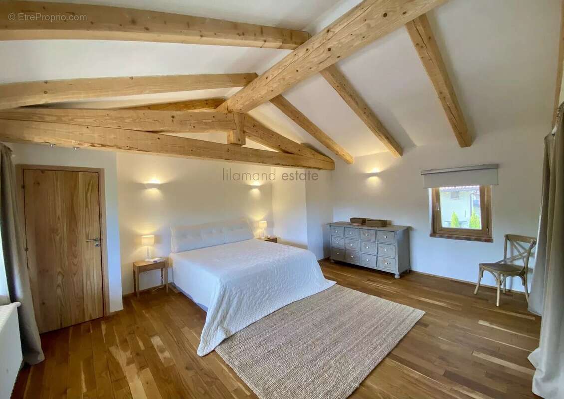 Maison à LE MONASTERE