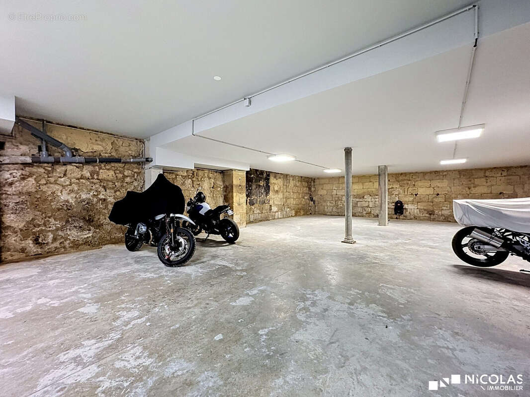 Parking à BORDEAUX