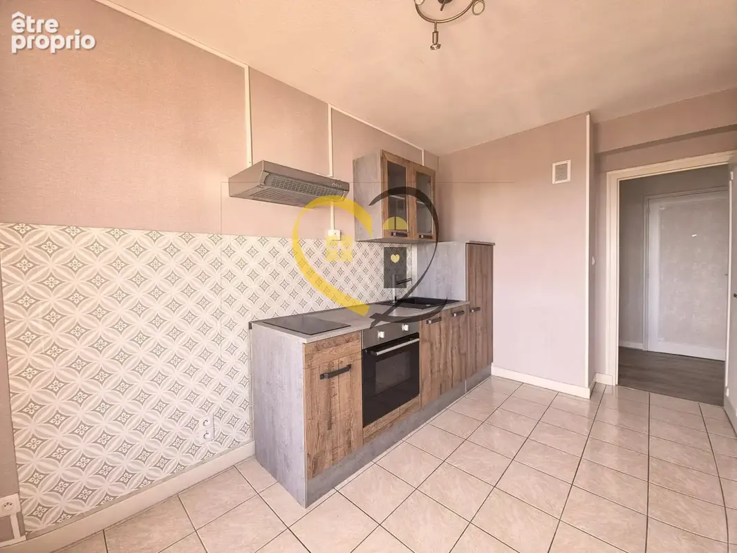 Appartement T3 rénové de 64 m² avec garage et cave – Résidences des Planchards à Yzeure - photo 8
